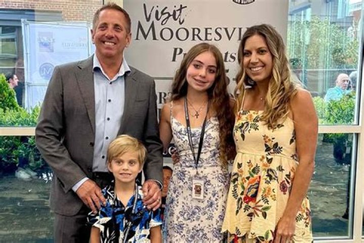 
Sara Lee Siblings And Family Mourns, Where Is her Husband Wesley Blake? Death Cause Explored 