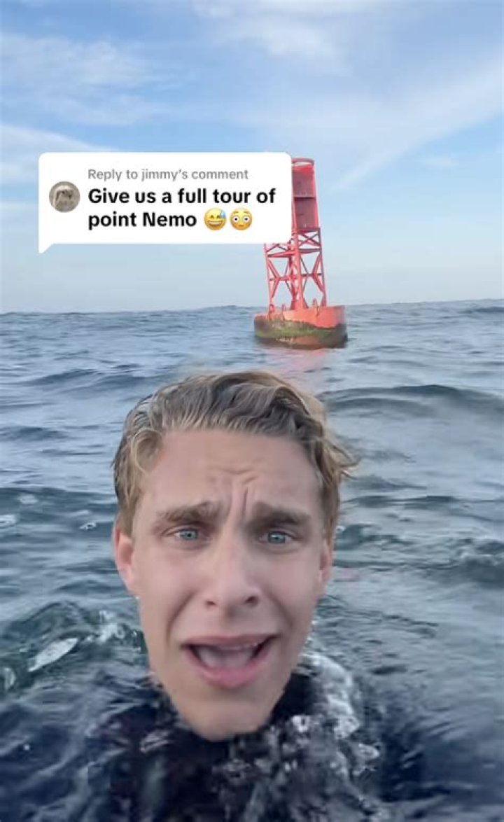 
Woman Rants in Viral TikTok About Man Who Pretended to Be Asleep to Steal Her Airplane Seat 